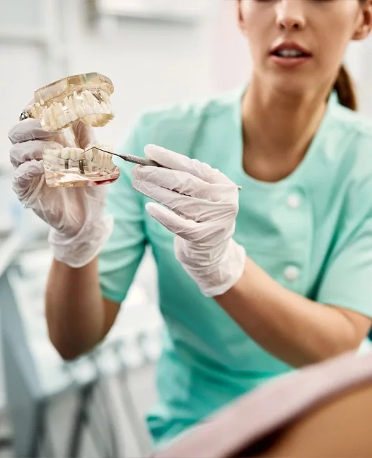 Implant dentaire en Tunisie