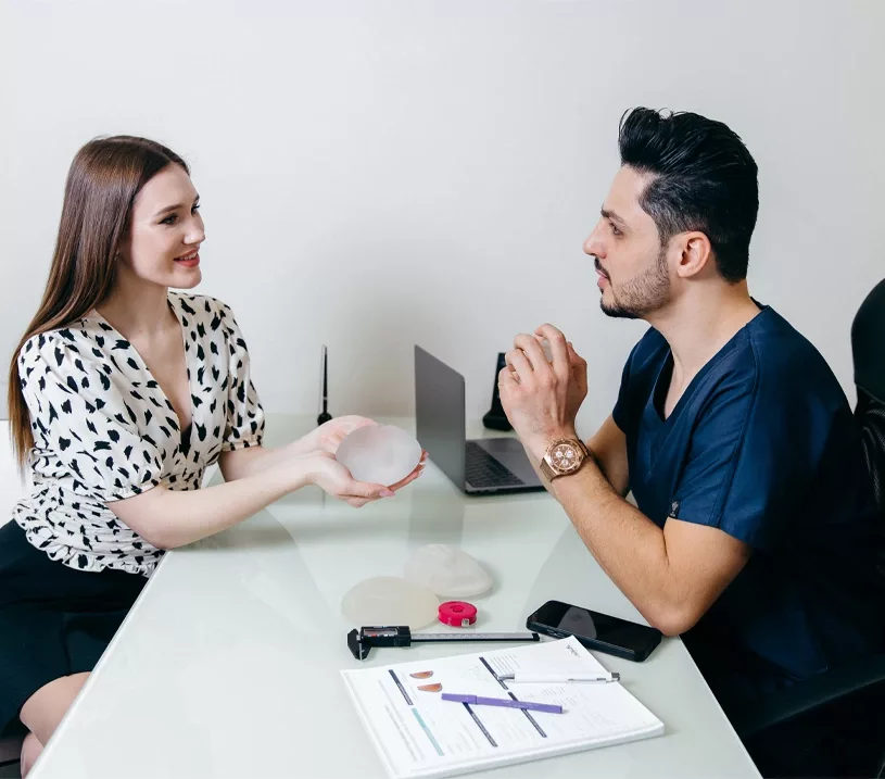 Augmentation mammaire par implants en Tunisie